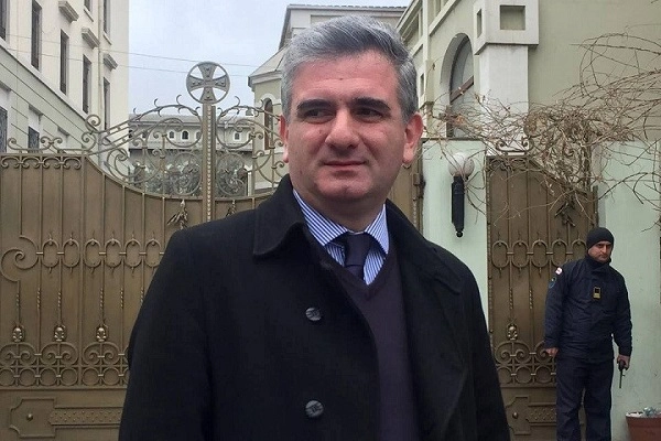  მამალაძის ადვოკატმა ედიშერ ქარჩავას წინააღმდეგ საქალაქო სასამართლოში სარჩელი შეიტანა