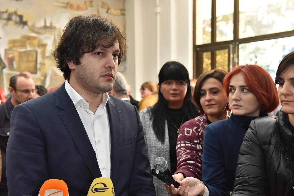  პარლამენტის თბილისისა და ქუთაისის სასახლეების რეაბილიტაციას რამდენიმე მილიონი ლარი დასჭირდება - კობახიძე