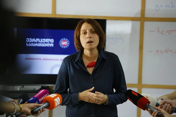 არანაირი სირცხვილის კორიდორი… მე პრეტენზია არა ხალხთან, არამედ გაყალბებასა და გამყალბებენთან მაქვს - ხოშტარია
