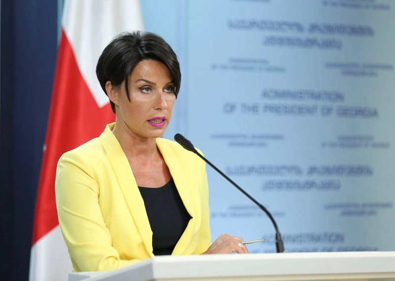 "პრეზიდენტის აზრით, ქართველი ჯარისკაცები ტერორიზმს ებრძვიან არამხოლოდ სიტყვებით, არამედ საქმით"