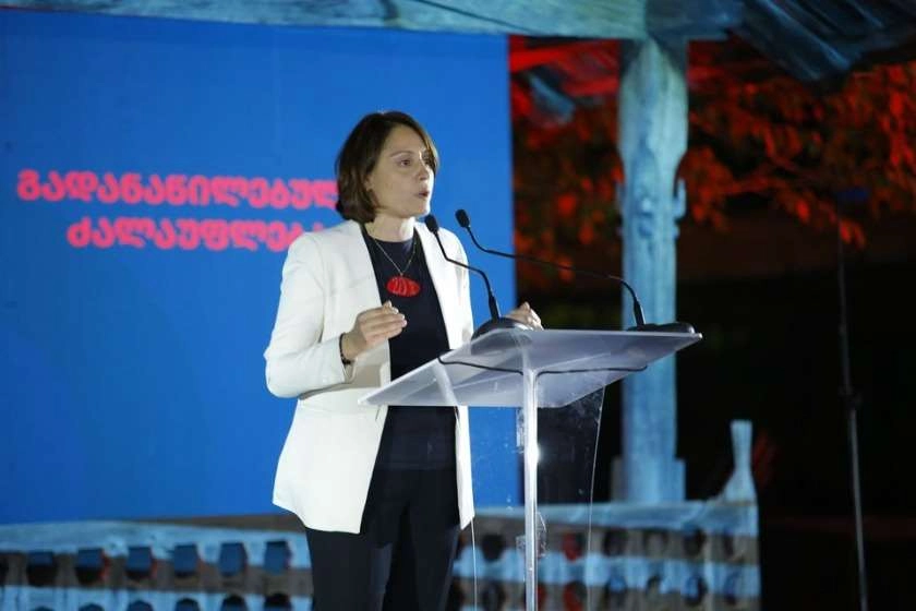 არ გადავდივარ სხვა პარტიაში, ვგეგმავ ახალი პლატფორმის შექმნას - ელენე ხოშტარია