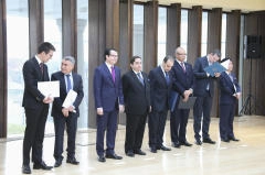 საქართველოს პრეზიდენტს რვა ქვეყნის არარეზიდენტმა ელჩმა  რწმუნებათა სიგელები გადასცა   