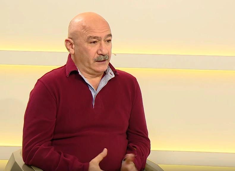 ქართველების ერთი ნაწილი პირდაპირ ეთერში თავგამოდებით რომ ამტკიცებს, გარეჯი ჩვენი არ არის და აზერბაიჯანს ეკუთვნისო, ამ საშინელ ვირუსს რა ეშველება - ვასილ მაღლაფერიძე