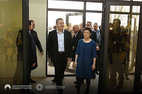 პრემიერ-მინისტრმა რუხში საზოგადოებრივი ცენტრი გახსნა