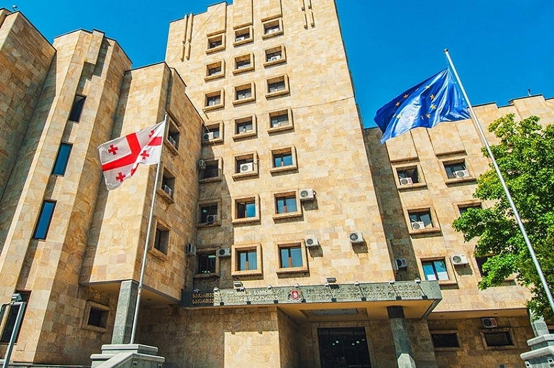 შეწყალების საქმესთან დაკავშირებით პროკურატურაში პრეზიდენტის ადმინისტრაციის თანამშრომლები გამოკითხეს