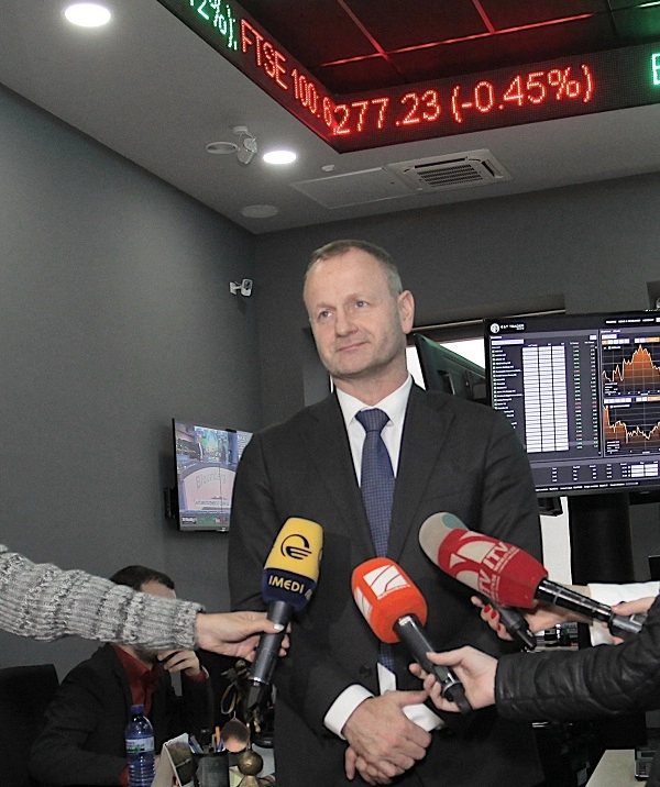 „საქსო ბანკი“ ვარაუდობს, რომ ქართული ლარი 10%-ით გამყარდება