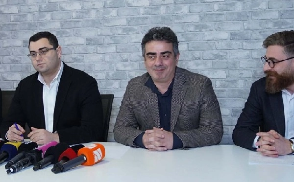 ვიწყებთ აქტიურ კომუნიკაციას საფრანგეთთან, რომ ბიძინა ივანიშვილის წინააღმდეგ გამოძიება დაიწყოს, ყველაფერს გავაკეთებთ, რომ მან ჰააგის ტრიბუნალში, ბრალდებულის სკამზე დაასრულოს - „ოპოზიციური ალიანსი“