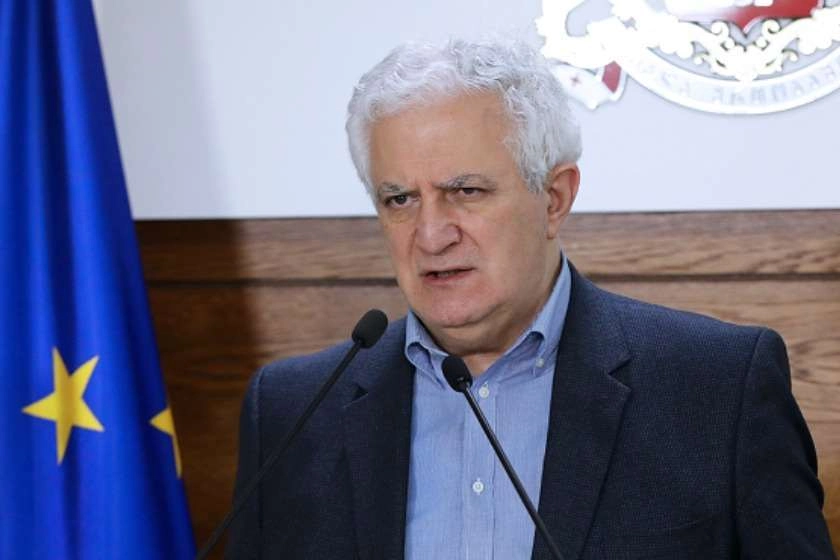 დღეს უკვე მკაცრ ლოკდაუნებზე საუბარი აღარ არის. ეკონომიკას ვერ გააჩერებ - ამირან გამყრელიძე
