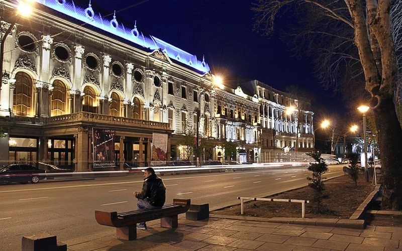 დღეს, 00:00 საათიდან 07:00 საათამდე, რუსთაველის გამზირი გადაიკეტება