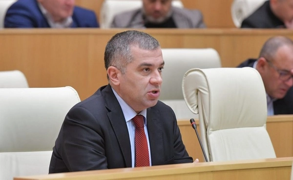 ერთ პოლიტიკურ ძალას საშუალება არ უნდა ჰქონდეს, რომ სანქცია ოპოზიციური პარტიების წარმომადგენლების დაპატიმრებაზე გასცეს - დავით ბაქრაძე