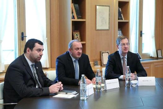 საქართველოს პრეზიდენტი საერთაშორისო სავალუტო ფონდის მისიის წარმომადგენლებს შეხვდა