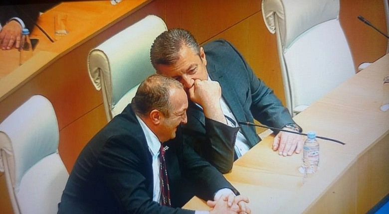 პრეზიდენტსა და პრემიერს შორის შეხვედრა გაიმართა