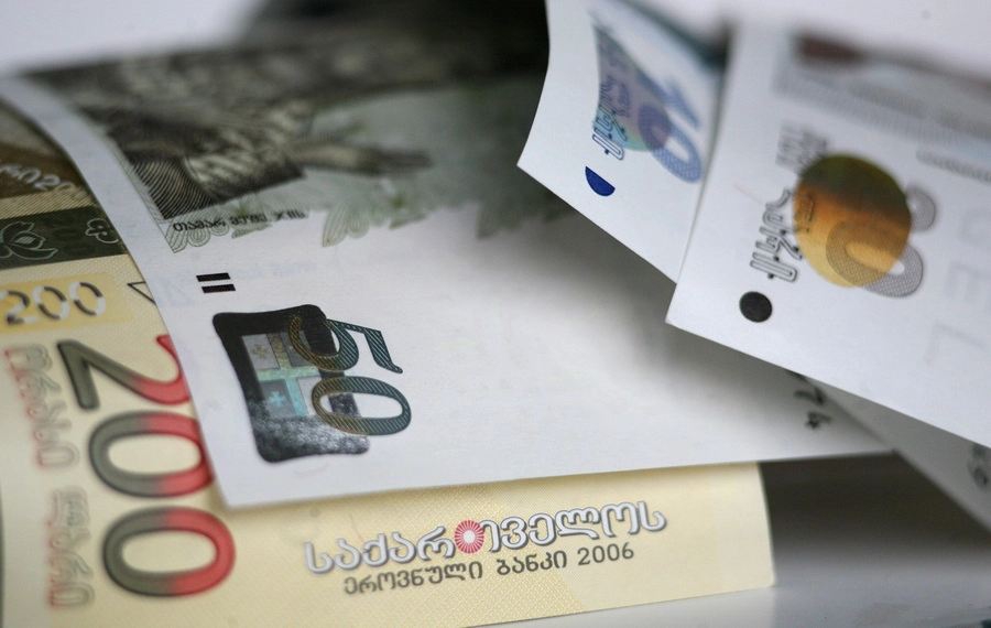 ლარი ევროსთან გამყარდა, ხოლო დოლართან მიმართებაში  გაუფასურდა