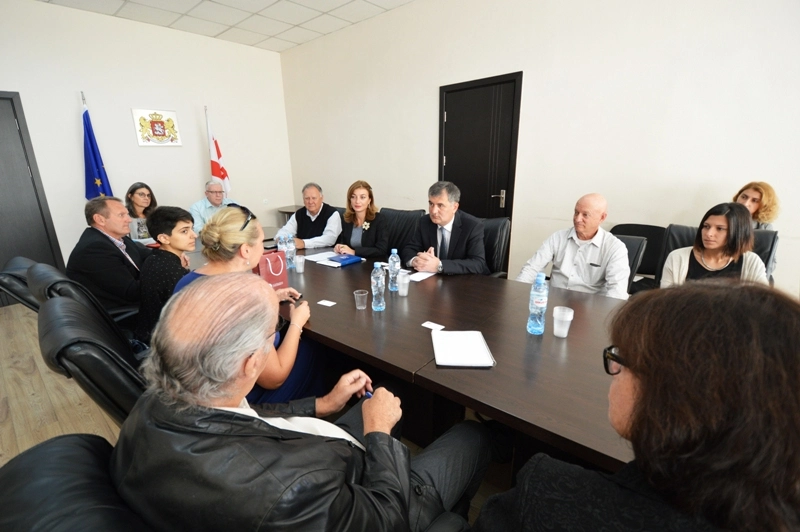 სოზარ სუბარი LCC საერთაშორისო უნივერსიტეტის პრეზიდენტს შეხვდა