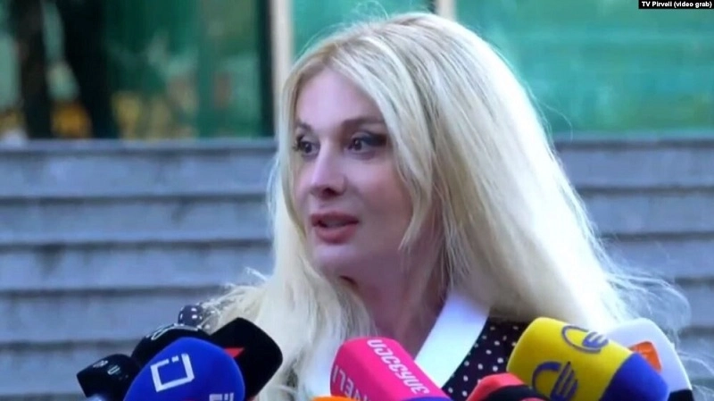 ბევრად უკეთ იყო და მაშინ არ გაგვიცია პროცესზე დასწრების რეკომენდაცია - ნინო ნადირაძე სააკაშვილზე