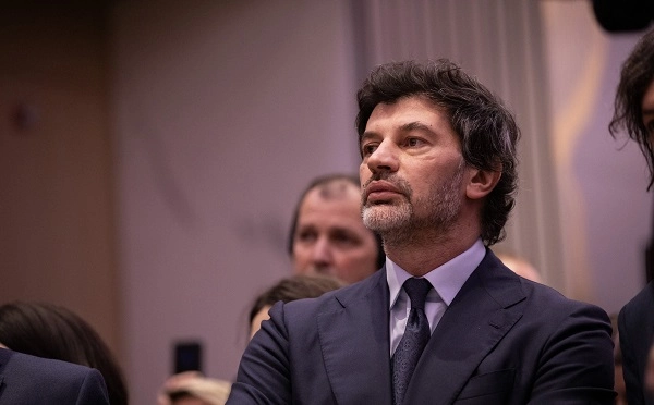 როგორ შეიძლება მე, კახა კალაძე ვიჯდე და ვიღებდე გადაწყვეტილებას თუ ვინ უნდა იმღეროს საახალწლო კონცერტზე და ვინ არა - კახა კალაძე