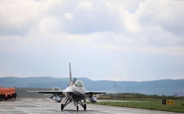 კანადამ F-16-ებზე უკრაინელი პილოტების მომზადებისთვის 280 მილიონი დოლარი გამოყო