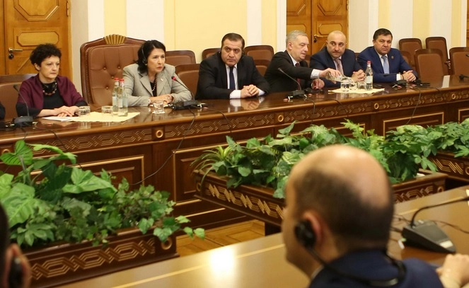 აქ არ არის ის კეთილგანწყობა, რაც ჩვენი ქვეყნის მიმართ უნდა არსებობდეს - სალომე ზურაბიშვილი სომხეთში ვიზიტის დროს