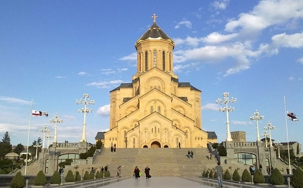მართლმადიდებელი ეკლესია ჯვართამაღლებას აღნიშნავს