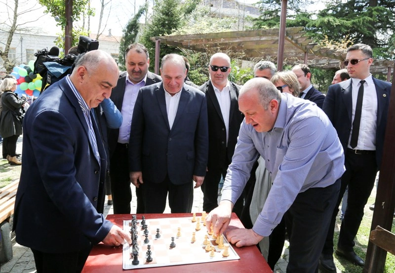 საქართველოს პრეზიდენტი ქუთაისში სპორტის საერთაშორისო დღის აღსანიშნავ ღონისძიებებს დაესწრო