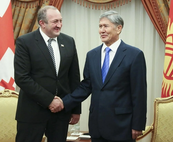  საქართველოს პრეზიდენტმა ყირგიზეთის პრეზიდენტი საქართველოში მოიწვია