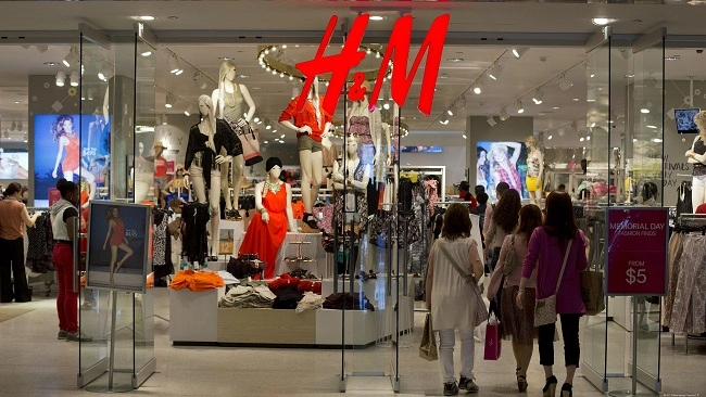 H&M-მა 60 ტონაზე მეტი გაუყიდველი ტანსაცმელი დაწვა