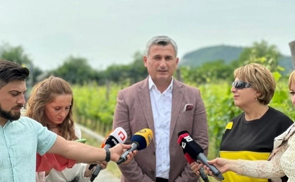 მიგვაჩნია, რომ ეს არის “ქართული ოცნების” დღის წესრიგი, რომელიც ქვეყნის წინაშე არსებულ რეალურ პრობლემებს და გამოწვევებს გვაშორებს - დავით კირკიტაძე პრეზიდენტის იმპიჩმენტზე