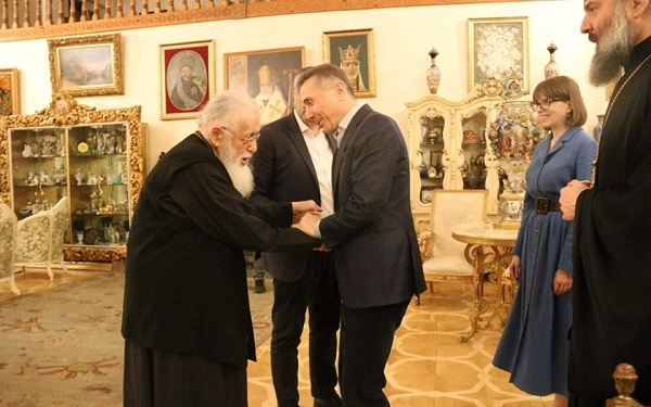 ბიძინა ივანიშვილმა მეუღლესთან ერთად პატრიარქი მოინახულა | ფოტო