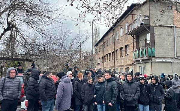  თბილისში, ცოტნე დადიანის ქუჩაზე კაკიაშვილების ოჯახის გამოსახლება გადაიდო