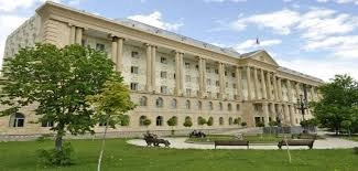 სასამართლომ გვარამიას და დამენიას უფლებამოსილება დროებით აღუდგინა