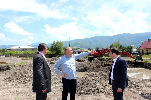 ხაშურში სპორტული კომპლექსის მშენებლობა მიმდინარეობს