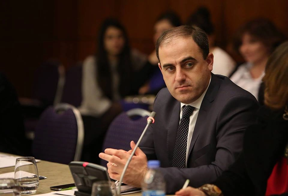 დავით ნარმანია საკრებულოში 17 მაისს მივა