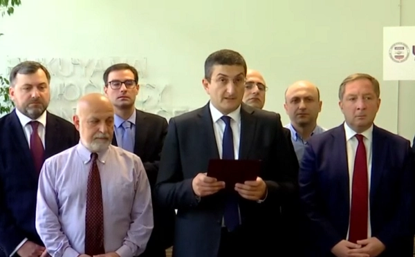 ხელისუფლებამ გაანეიტრალა ქართული დიპლომატია და არ მისცა საშუალება, უზრუნველეყოთ ქვეყნისთვის საუკეთესო შედეგის მიღწევა - დიპლომატები
