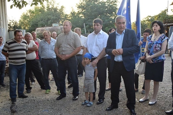  თამაზ ნავერიანი ეკომიგრანტი ოჯახების პრობლემებს გაეცნო