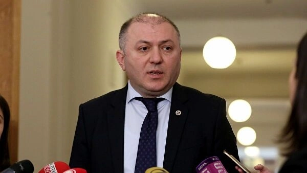 გრიგოლ ლილუაშვილი "მთავარი არხს“, „ფორმულასა“ და ლევან ხაბეიშვილს სასამართლოში უჩივის