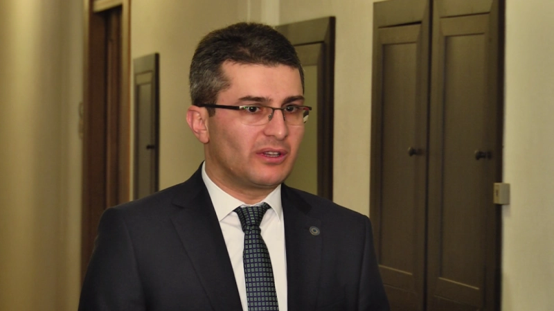  თუ პრეზიდენტი კონსტიტუციურ პროექტს ვეტოს დაადებს, სასაცილო მდგომარეობაში ჩაიგდებს თავს - მდინარაძე
