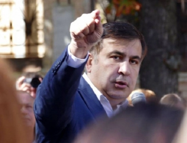 ესაა კარგად ცნობილი მსუბუქი ყოფაქცევის, ივანიშვილის ჯიბის "პროკურორი" - სააკაშვილი ნათია მეზვრიშვილზე