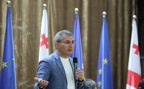 პარტიული დავალებაა ჩვენი პარტიული დანაყოფების მიმართ, თუ ვინმეს უნდა აქციაზე წამოსვლა, უზრუნველყონ მათი შეკრებაში მონაწილეობა - მამუკა მდინარაძე