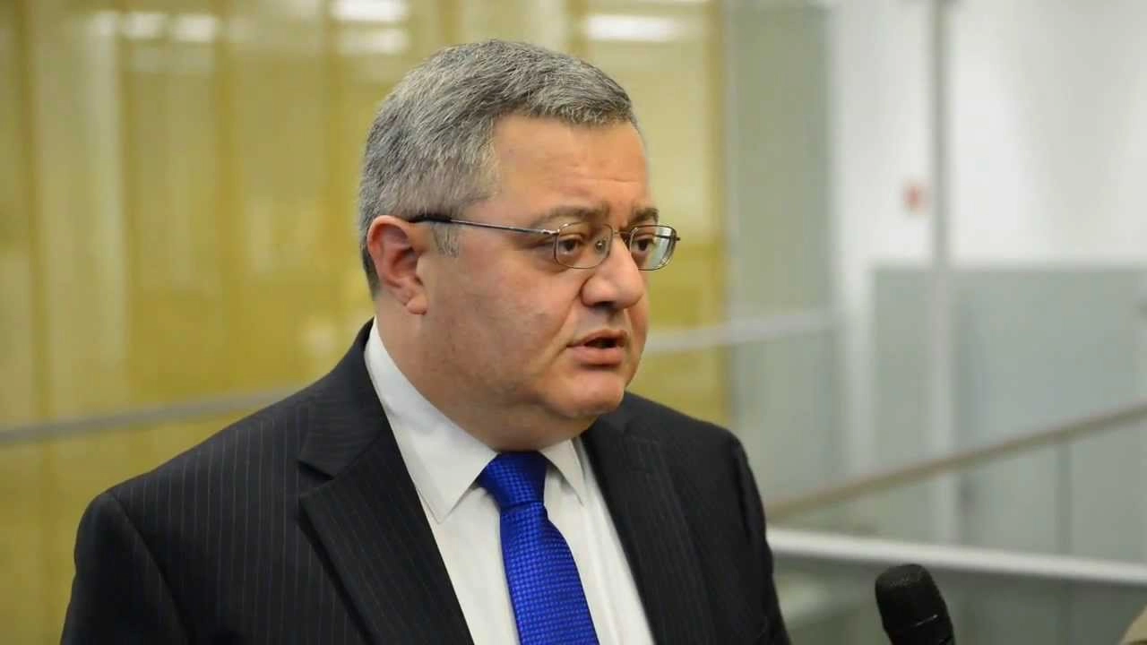დავით უსუფაშვილი „ქართული ოცნების“ დეპუტატებს ხვდება