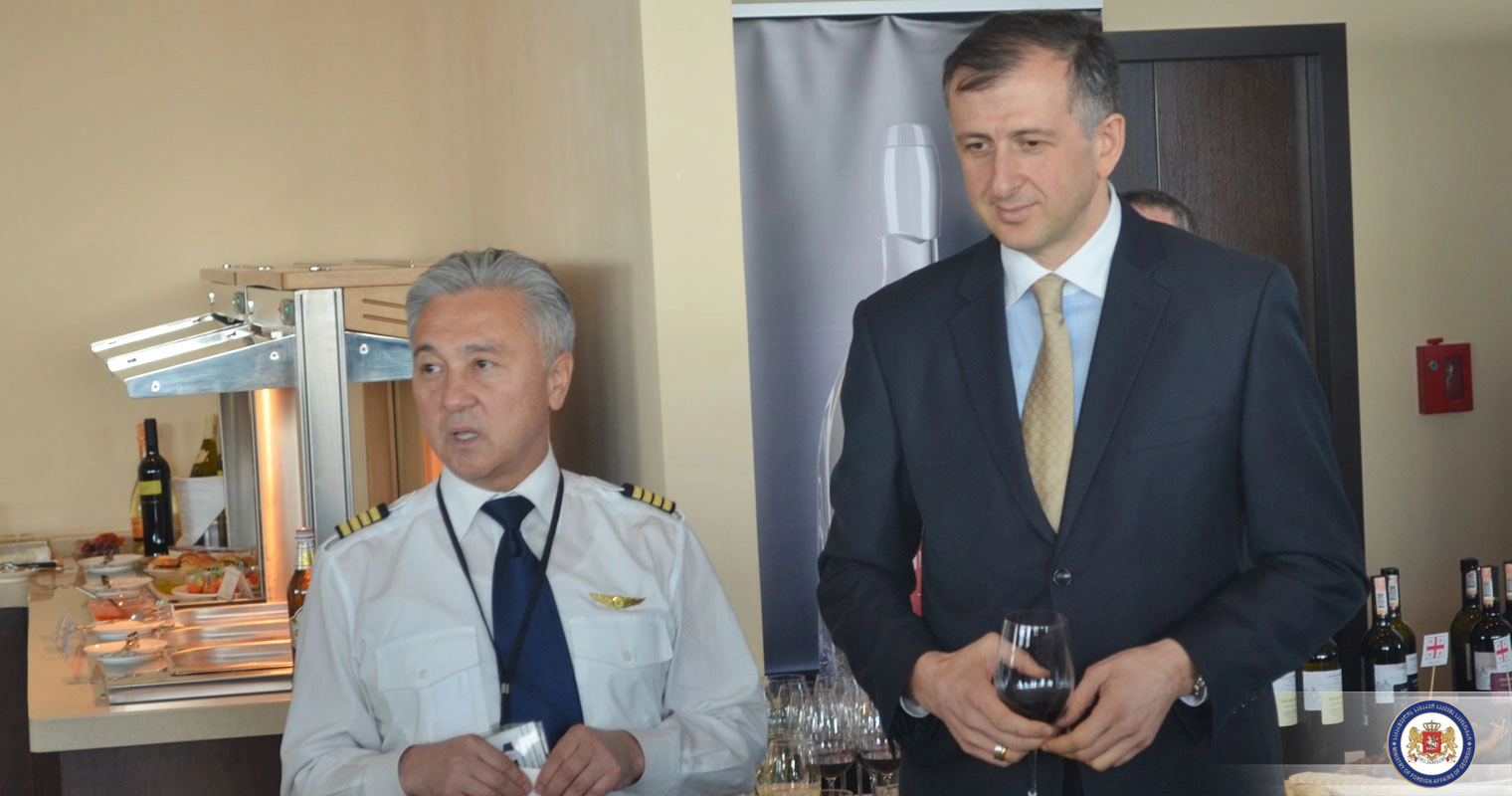  ავიაკომპანია „Air Astana“-ს მგზავრებს თვითმფრინავის ბორტზე ქართული ღვინის დაგემოვნება შეეძლებათ