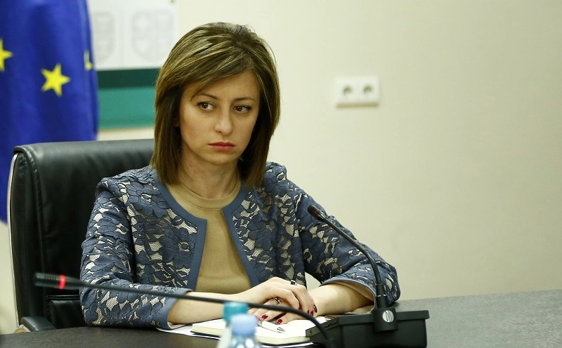 200-ლარიანი დახმარების მისაღებად მშობლების რეგისტრაცია 15 აგვისტოდან დაიწყება