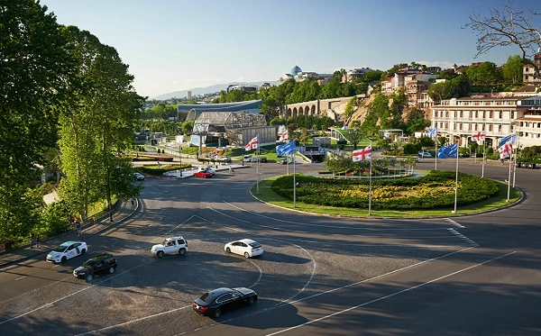  7 სექტემბერს, დაგეგმილი ღონისძიების გამო, ევროპის მოედანზე სატრანსპორტო საშუალებების გადაადგილება დროებით შეიზღუდება