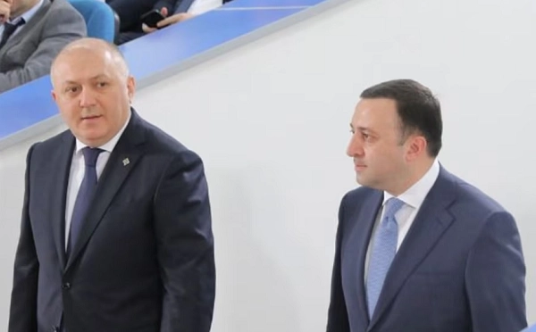 ირაკლი ღარიბაშვილის, გრიგოლ ლილუაშვილის, ოთარ ფარცხალაძის და კიდევ რვა პირის სახლებში ჩხრეკა ჩატარდა, ამოღებულია სხვადასხვა ელექტრონული მოწყობილობა, დოკუმენტაცია, დიდი ოდენობით თანხა