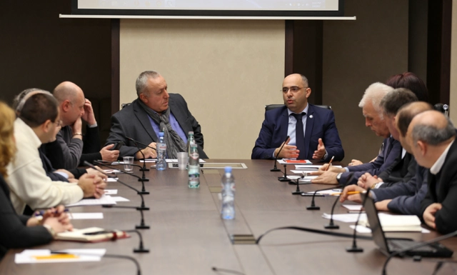  საკრებულოში თბილისი-რუსთავის სამგზავრო გადაყვანებში არსებული პრობლემების შესახებ იმსჯელეს
