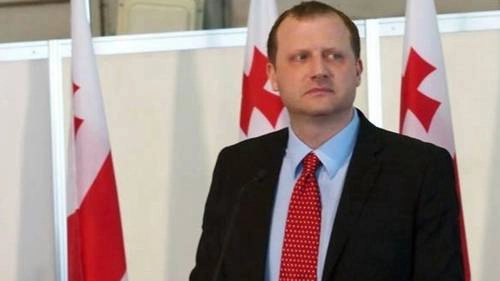 ზურაბ ჯაფარიძემ სენატორ მაკქეინს გიგა ოთხოზორიას მკვლელობის კადრები გადასცა 
