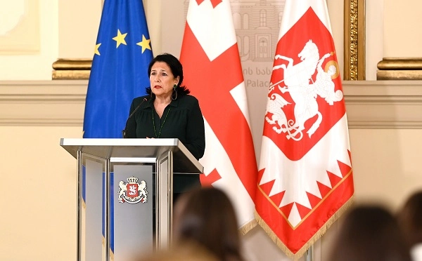 საკონსტიტუციო სასამართლომ პრეზიდენტის მიერ კონსტიტუციის დარღვევა დაადგინა
