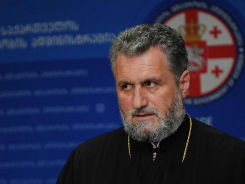 მარტო საქართველოს მართლმადიდებელ ეკლესიას ეძლევა ქონება?! სხვა ეკლესიებსაც ხომ ეძლევა - მამა მიქაელი