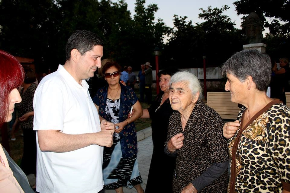  გელა სამხარაული სოფელ იყალთოს ამომრჩეველს შეხვდა