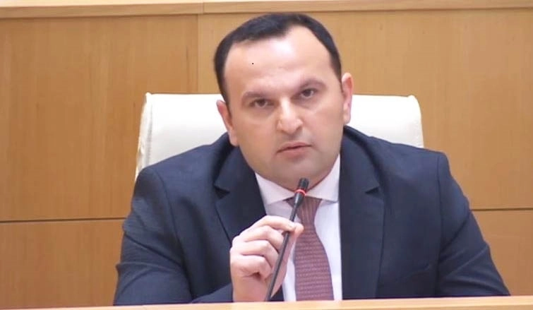 მომწონს, ტარიელი ქაჯეთის ციხიდან რომ გამოიხსნის ნესტან-დარეჯანს, მაგრამ ეს რეალობა რომ გავაცოცხლოთ 21-ე საუკუნეში, ნაკლებად წარმომიდგენია - პაატა მანჯგალაძე