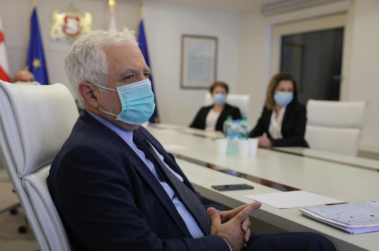 მარათონმა შედეგი მოიტანა, 3500-ზე მეტი ადამიანი აიცრა - ამირან გამყრელიძე